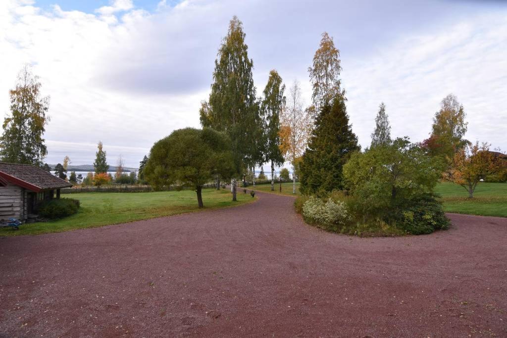 Mysigt Boende I Raettvik Med Utsikt Oever Siljan Exterior photo